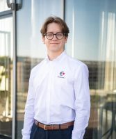 Corentin Pruvot, Analyste financier au sein de l'équipe